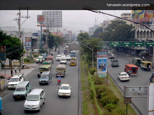 Quezon Avenue as seen from the pedestrian overpass near the Mabuhay Rotonda